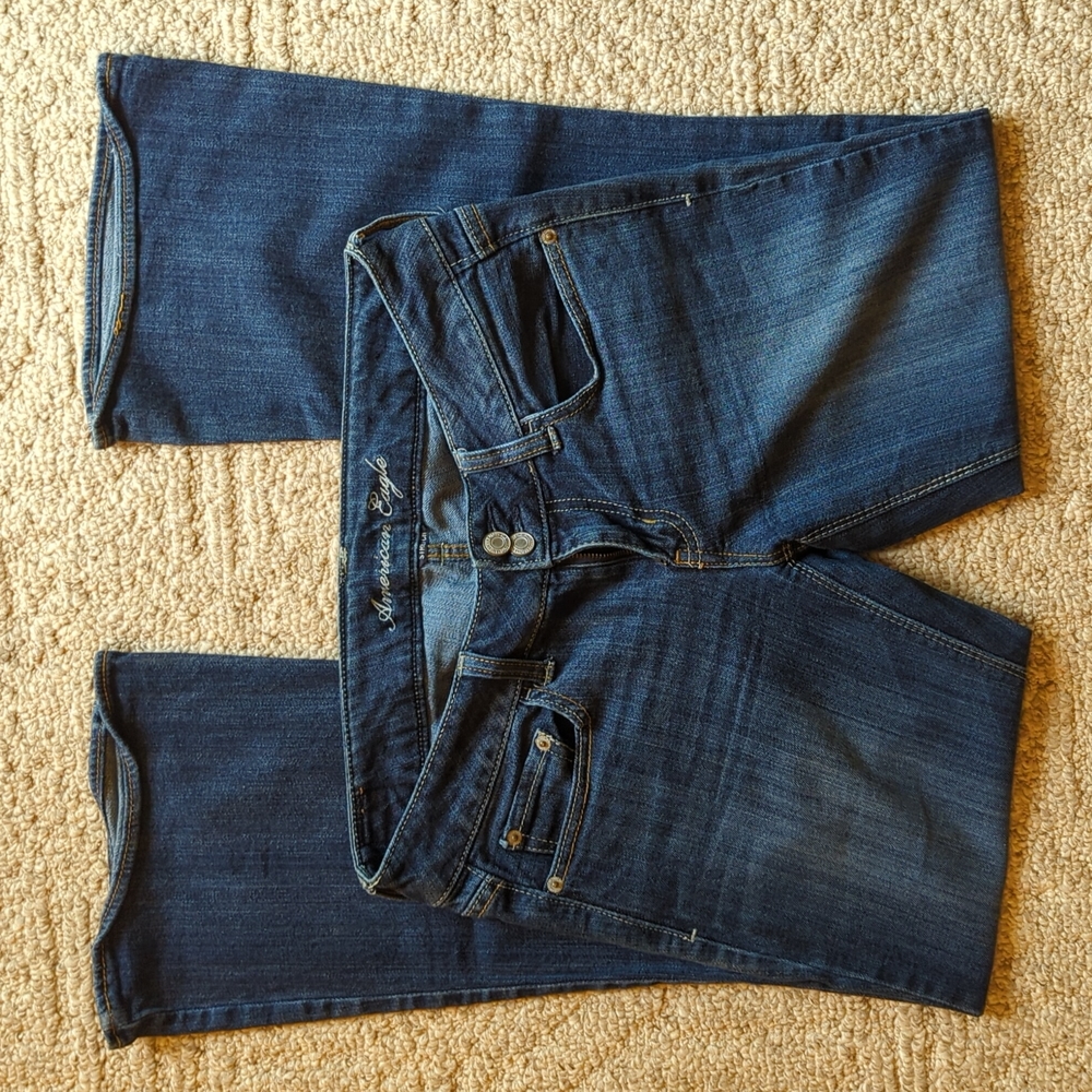 American Eagle Artist Stretch size 8 Short jeans